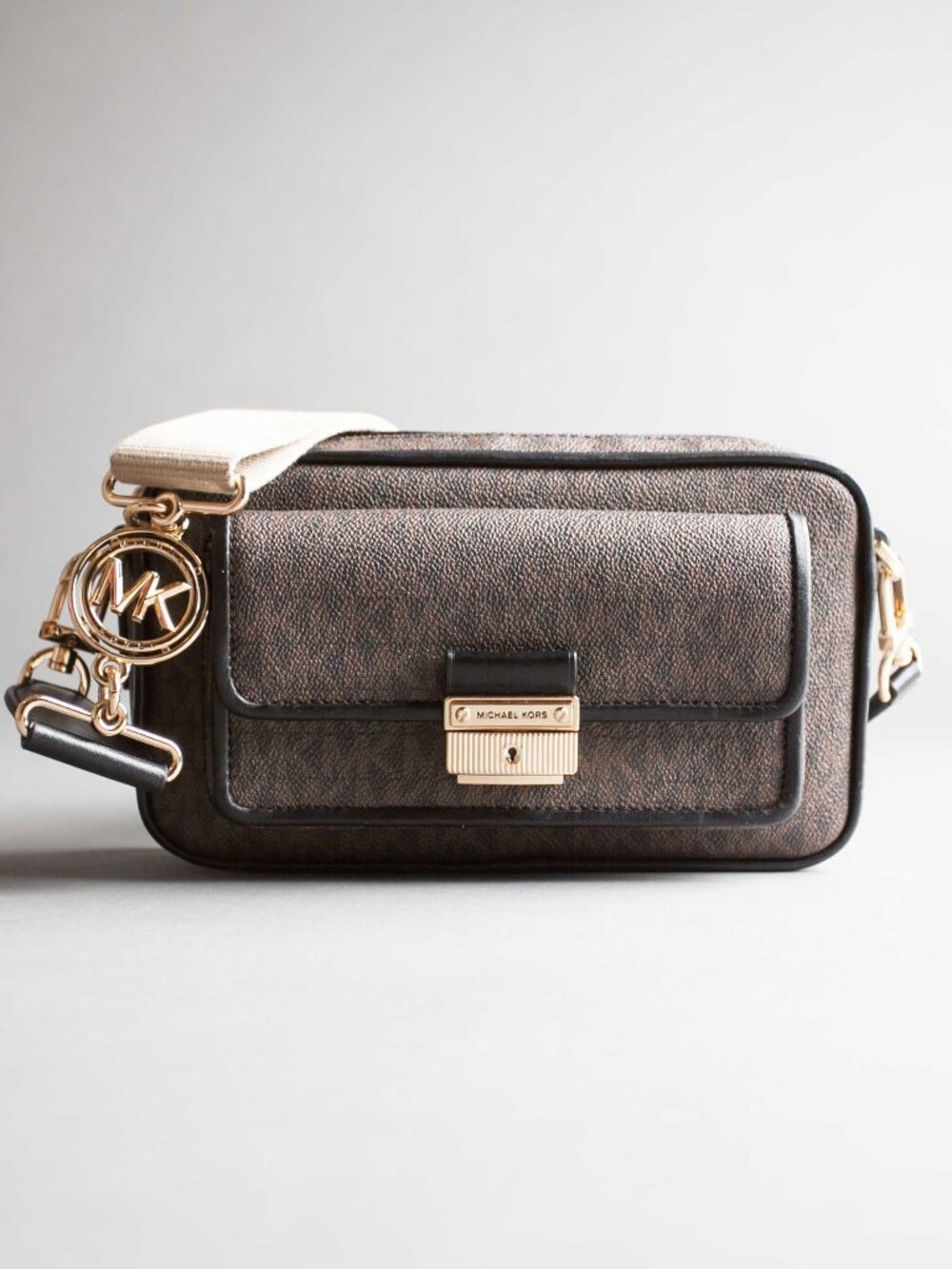 Michael Kors Bradshaw Medium Pocket Camera Crossbody